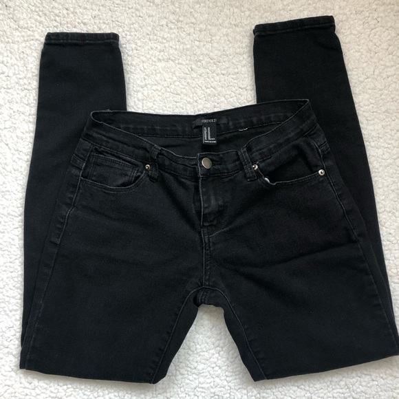 Forever 21 Denim - Forever 21 Women’s Black Skinny Jeans